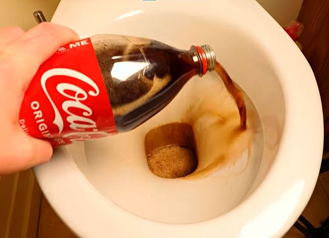 Coca Cola for cleaning toilet